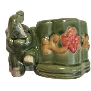 Vintage‎ Baby Elephant Planter Trunk Raised Succulent Vase Figurine Excellent